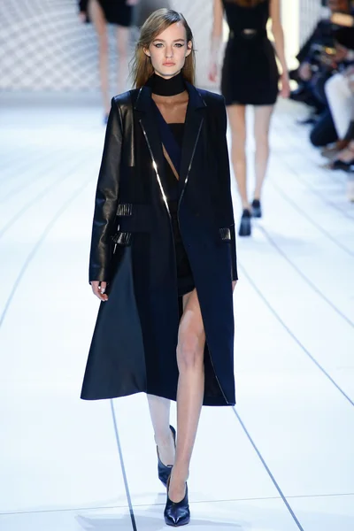 Look 4